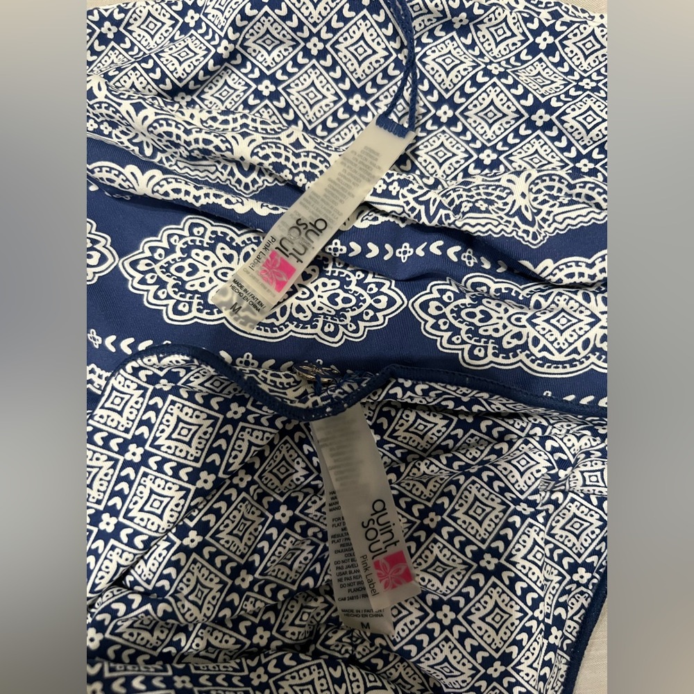 Bikini - Picture 2 of 3